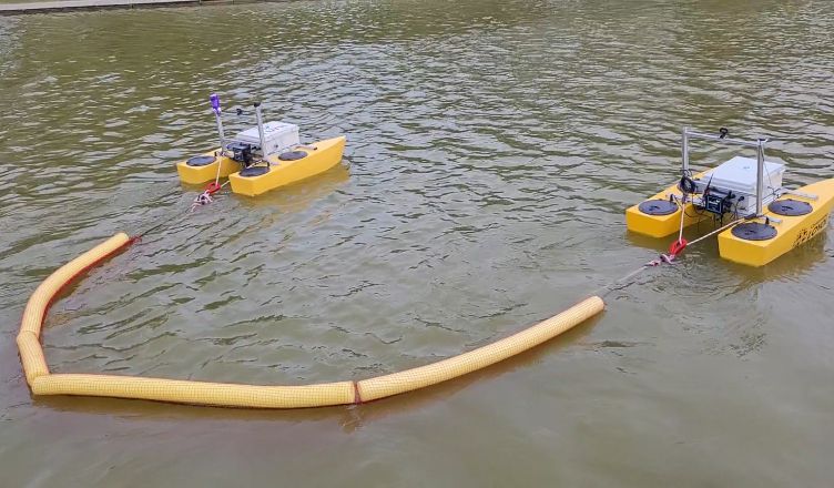 Una flota de vehículos autónomos permite detectar y limpiar contaminación en puertos marítimos